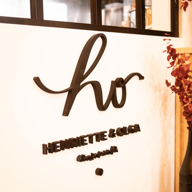 Logo H&O sur la verrire